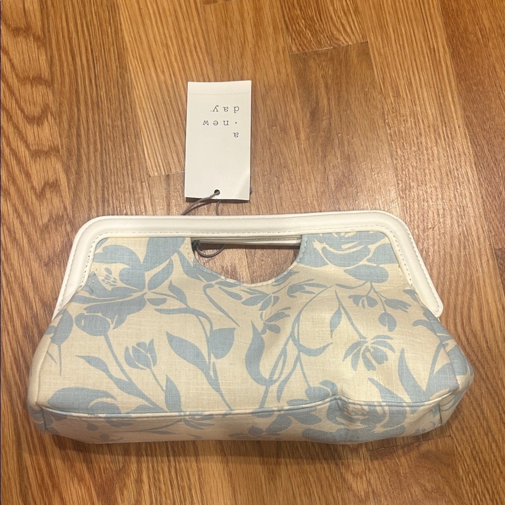 A New Day Blue and off-White Floral Clutch new with tag travel bag